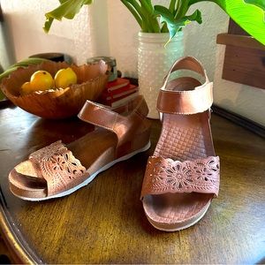 Pikolinos Mahon Brandy Sandal size 39